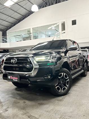 TOYOTA HILUX 2.8 D-4D TURBO DIESEL CD SRX 4X4 AUTOMÁTICO TOYOTA HILUX 2.8 D-4D TURBO DIESEL CD SRX 4X4 AUTOMÁTICO